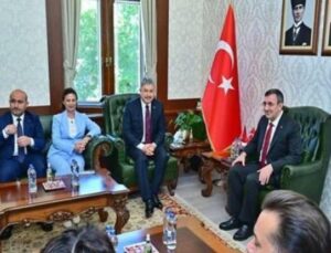 Cumhurbaşkanı Yardımcısı Yılmaz: T&uuml;rkiye’nin Yastık Altı Tasarrufu Merkez Bankası Rezervini Geride Bıraktı!