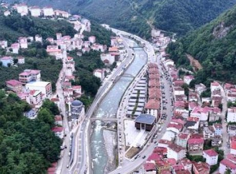 Dereli&rsquo;de 6 Yılda Yeniden Hayat Bulan Sokaklar ve Umut Dolu Mesajlar