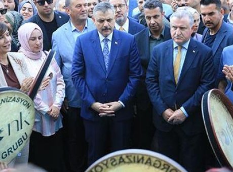 Diyarbakır’da Kritik Temaslar: İ&ccedil;işleri Bakanı &Ccedil;ift&ccedil;i’den Ter&ouml;rs&uuml;z T&uuml;rkiye Vurgusu