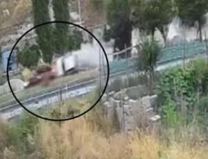 D&uuml;ğ&uuml;n Konvoyunda Şok! Gelin Arabası Takla Attı, &Ccedil;ift Hastaneye Kaldırıldı
