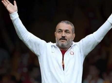 Galatasaray Trib&uuml;nlerinin G&ouml;lgesindeki Skandal: Sebahattin Şirin G&ouml;zaltında!