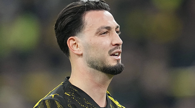 Galatasaray’dan Flaş Transfer Hamlesi: İki Stoper G&uuml;ndemde!