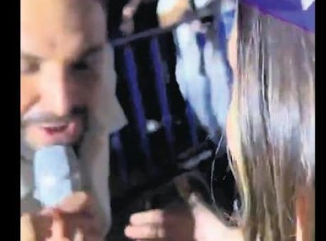 Hayranıyla Mikrofon Kapışması: Sefo’dan Eğlenceli Anlar