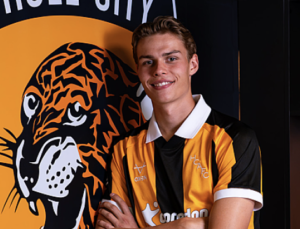 Hull City, 20 Yaşındaki Yıldız Orta Saha ile 5 Yıllık S&ouml;zleşme İmzaladı!