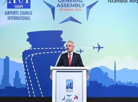 İstanbul Havalimanı Tarih Yazdı: G&uuml;nl&uuml;k 289 Bin Yolcu Rekoru Kırıldı!