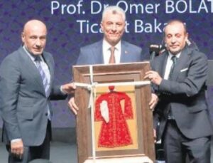 İstanbul, Moda D&uuml;nyasının Yeni Parlayan Yıldızı: Fuarlar ve İhracat Artışıyla Şaşırtıyor