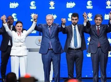 İstanbul’da Sıra Dışı Gelişme: &Uuml;&ccedil; İl&ccedil;eden AK Parti’ye Se&ccedil;im Desteği