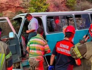 İzmir’de Tarım İş&ccedil;ilerini Taşıyan Minib&uuml;s Dehşet Sa&ccedil;tı: 1 &Ouml;l&uuml;, 8 Yaralı