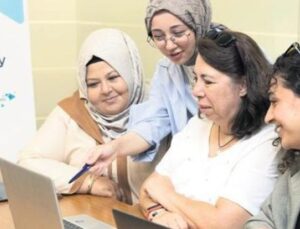 Kadınların G&uuml;c&uuml;ne G&uuml;&ccedil; Katan Proje: T&uuml;rk Telekom’dan Dijital Destek