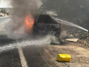 Seyir Halindeki Ticari Ara&ccedil;ta Korkutan Yangın: S&uuml;r&uuml;c&uuml; Son Anda Kurtuldu!