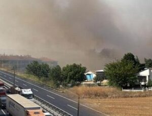 Silivri’nin Sıcak İkliminde Yangın Alarmı: Evler Tahliye Edildi!