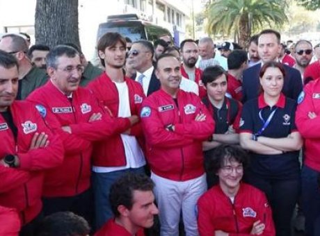T&uuml;rkiye Savunma Sanayiinde Yeni Bir D&ouml;nem: TEKNOFEST Mavi Vatan Ziyaretiyle G&ouml;zler &Uuml;zerinde