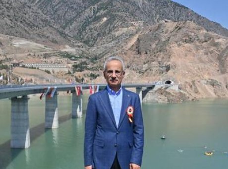 T&uuml;rkiye’de 24 Yılda İnşa Edilen 4.272 Yeni K&ouml;pr&uuml; ile Ulaşımda Devrim