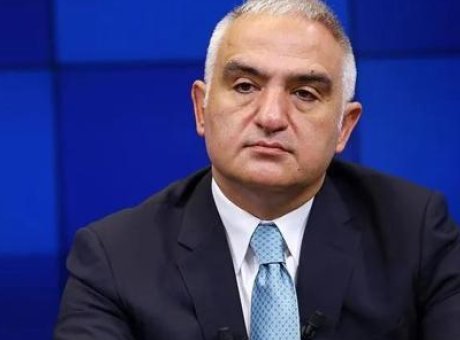 T&uuml;rkiye&rsquo;nin Hizmet İhracatında Yeni D&ouml;nem: Bakan Ersoy ve Sekt&ouml;r Temsilcileri Buluştu