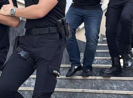 Yasa Dışı Vize &Ccedil;etesi &Ccedil;&ouml;kertildi: 37 Kişi Tutuklandı!