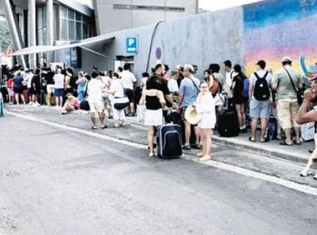 Yunan Adaları’na Kapıda Vize: 1.5 Milyon T&uuml;rk Turist Bekleniyor!