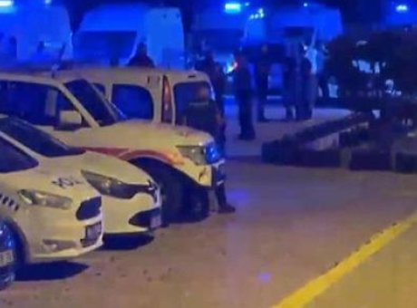 Zeytinburnu’nda Gemide Zehirlenme: 4 Kişi Hastaneye Kaldırıldı!